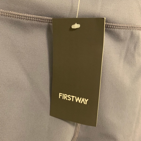 lilac color Yoga pants - Picture 3 of 3